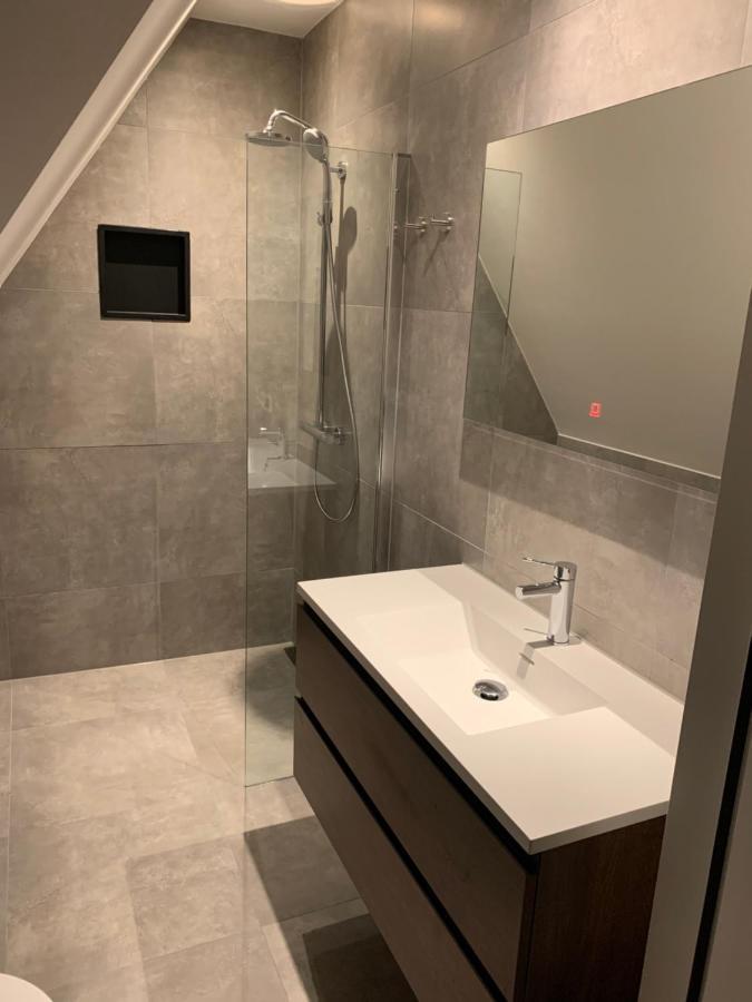 New High End Waterfront Family Villa スタフォーレン エクステリア 写真