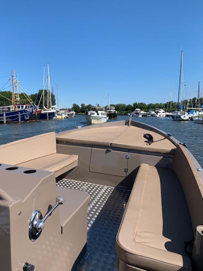 New High End Waterfront Family Villa スタフォーレン エクステリア 写真