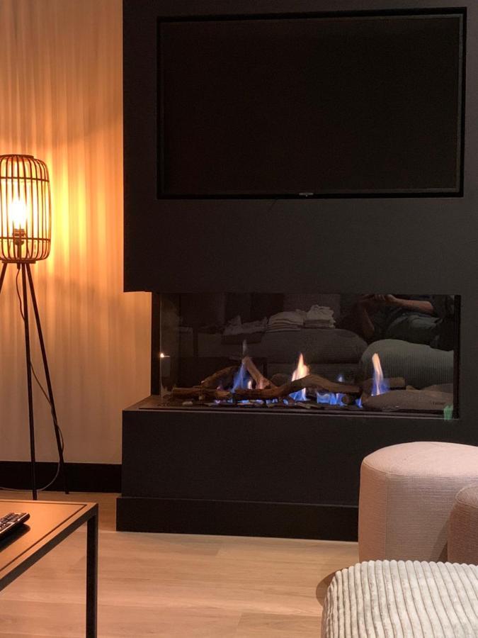 New High End Waterfront Family Villa スタフォーレン エクステリア 写真