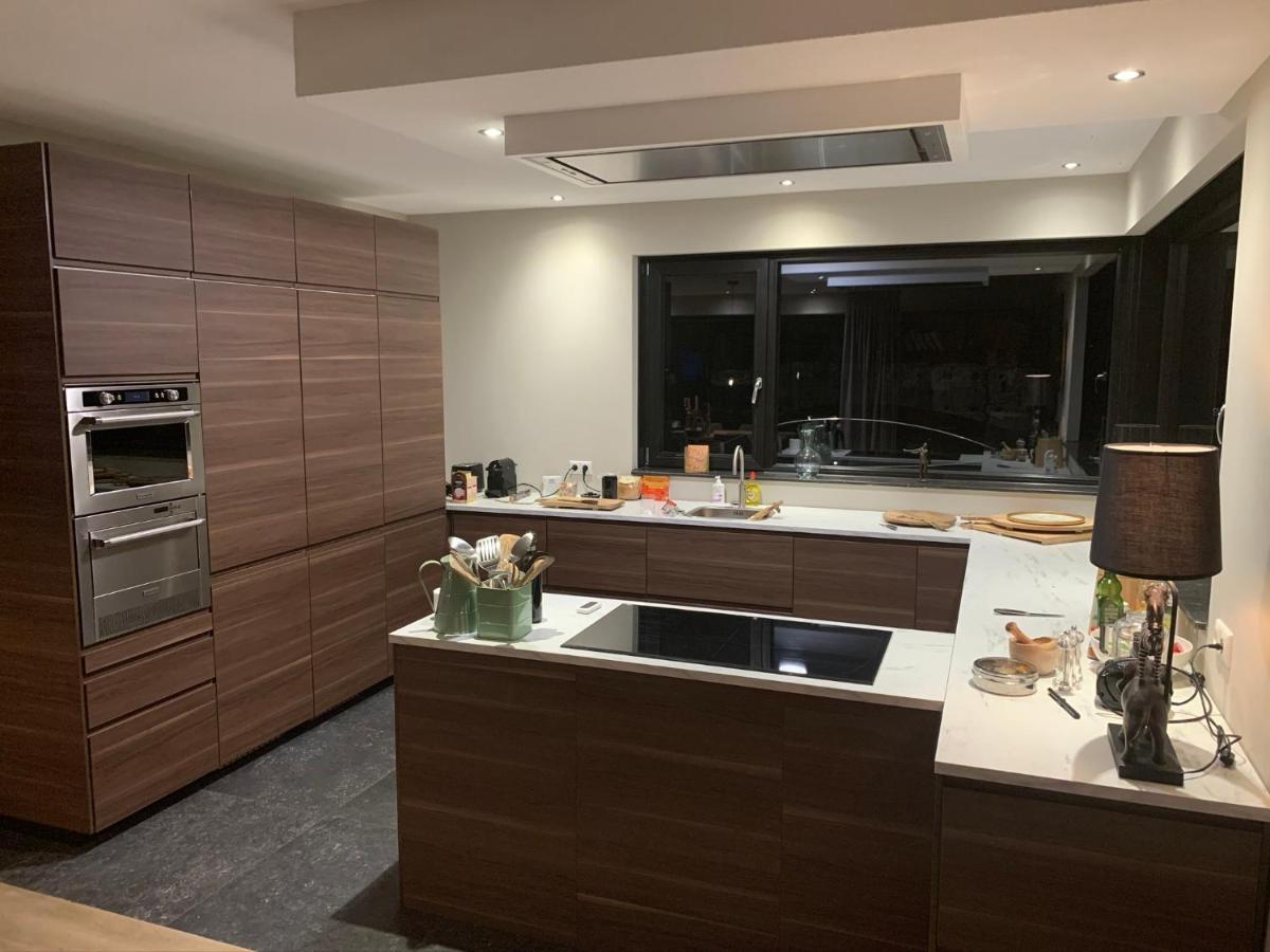 New High End Waterfront Family Villa スタフォーレン エクステリア 写真