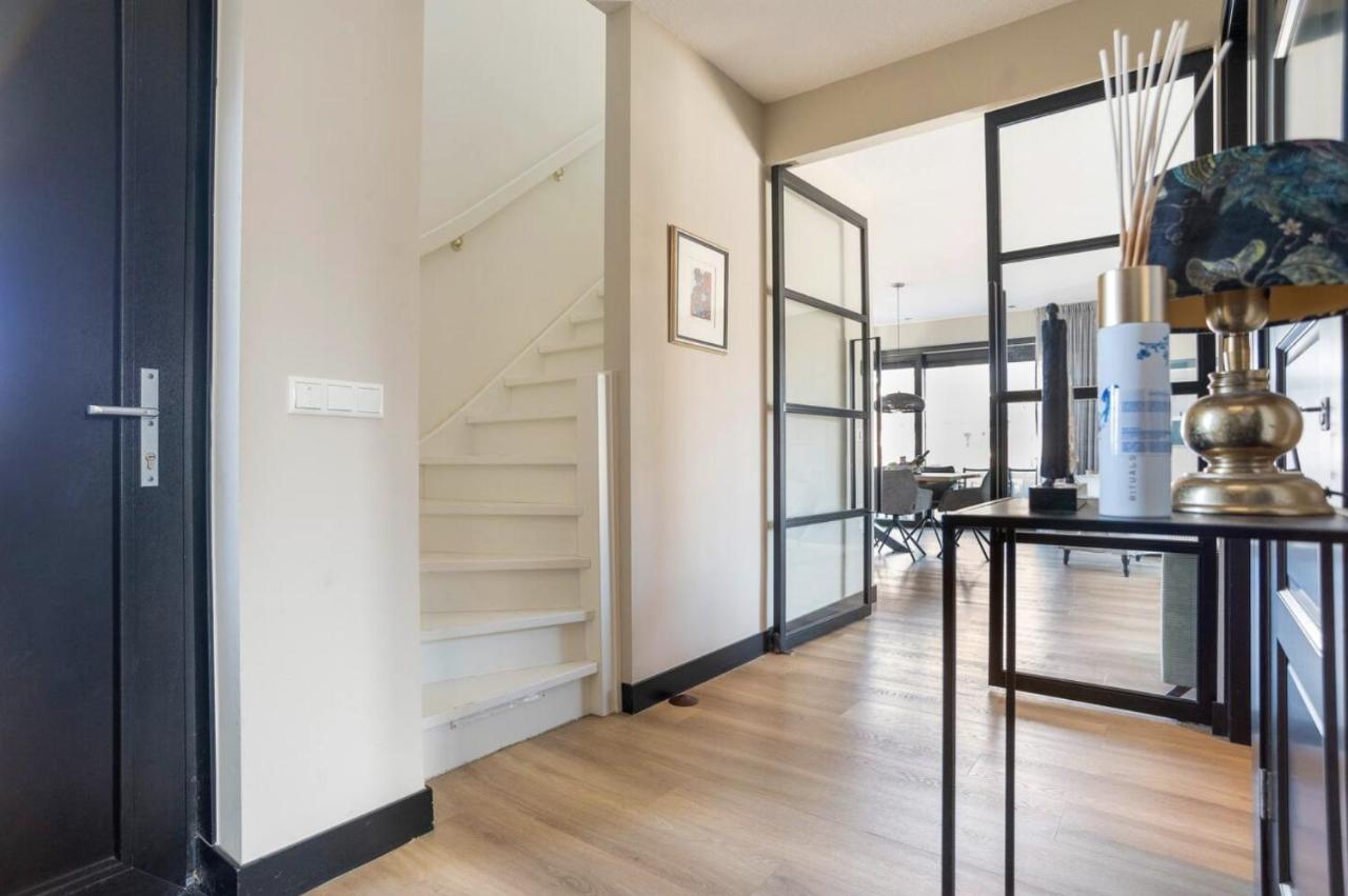 New High End Waterfront Family Villa スタフォーレン エクステリア 写真