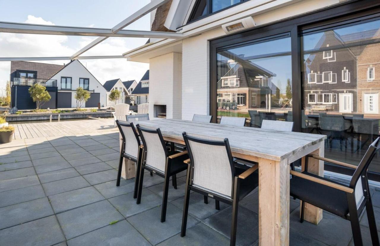New High End Waterfront Family Villa スタフォーレン エクステリア 写真
